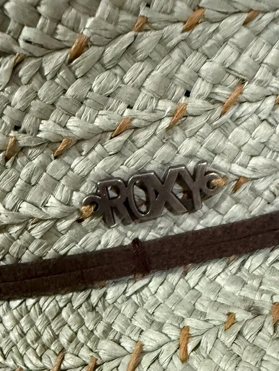 Vintage Roxy Hat - Picture 2 of 7